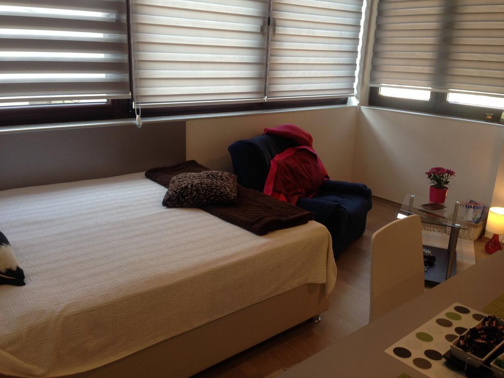 Dea'S Studio Apartment SJJ Zimmer foto