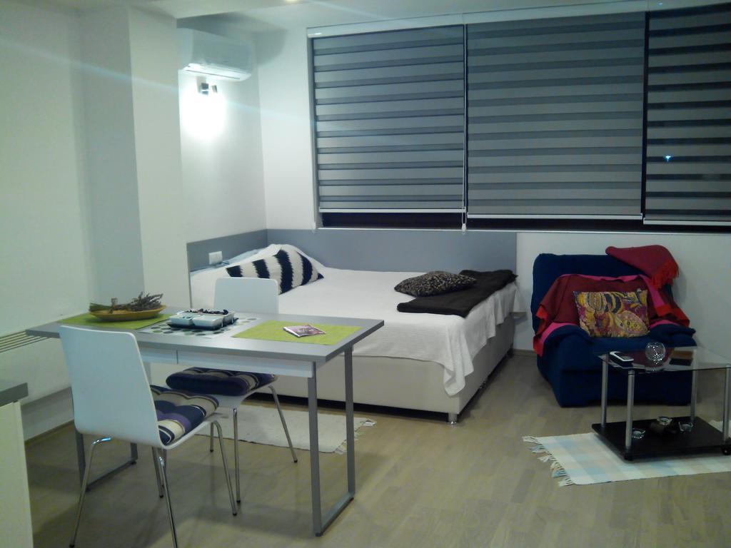 Dea'S Studio Apartment SJJ Zimmer foto